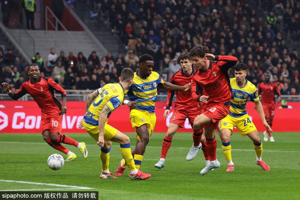 一日意甲动向:卡萨诺称国米不夺冠概率是0,米兰外租遭遇退回